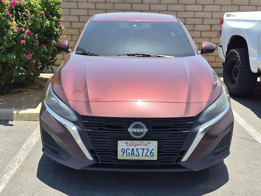Used 2023 Nissan Altima 2.5 SV Sedan