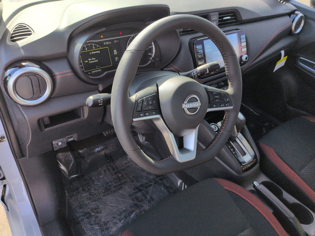 New 2025 Nissan Versa 1.6 SR Sedan