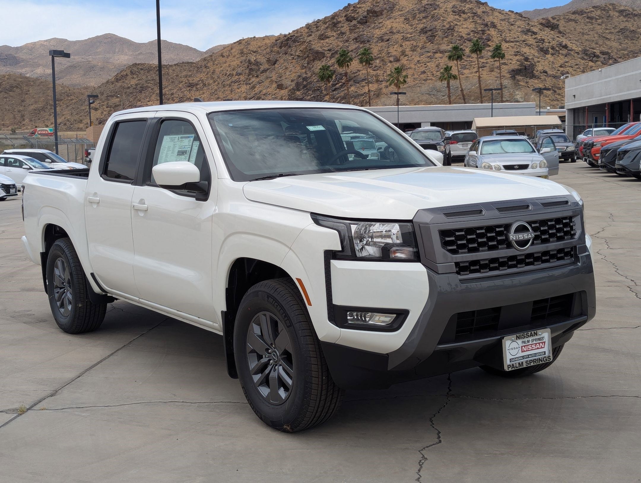 2025 Nissan Frontier SV - Photo 6