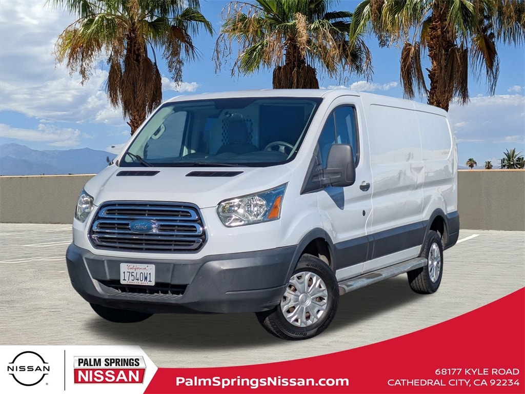 2015 Ford Transit Base's photo