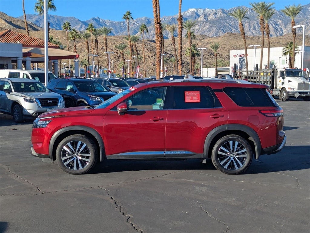 Used 2025 Nissan Pathfinder Platinum SUV