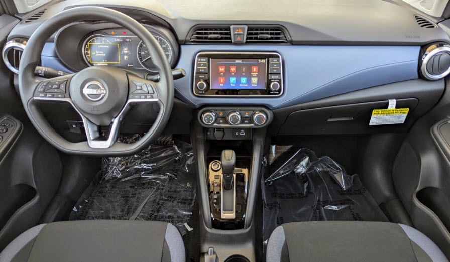 2025-nissan-versa-interior.jpg