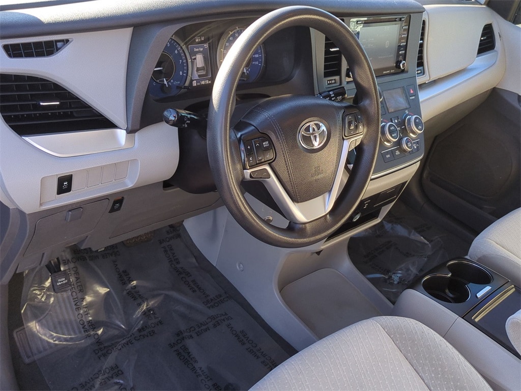 Used 2019 Toyota Sienna LE with VIN 5TDKZ3DC8KS001269 for sale in Cathedral City, CA