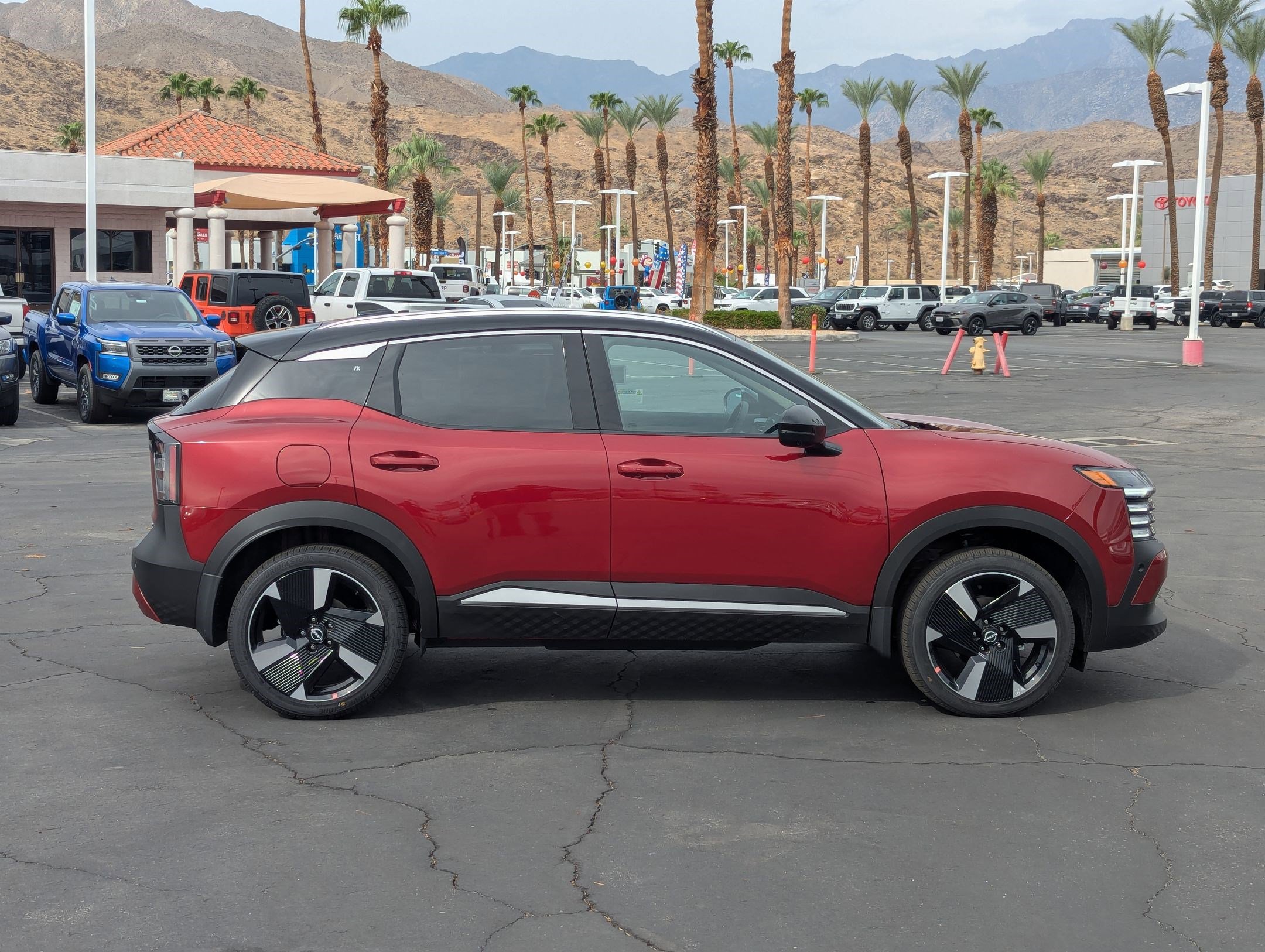2025 Nissan Kicks SV photo 4