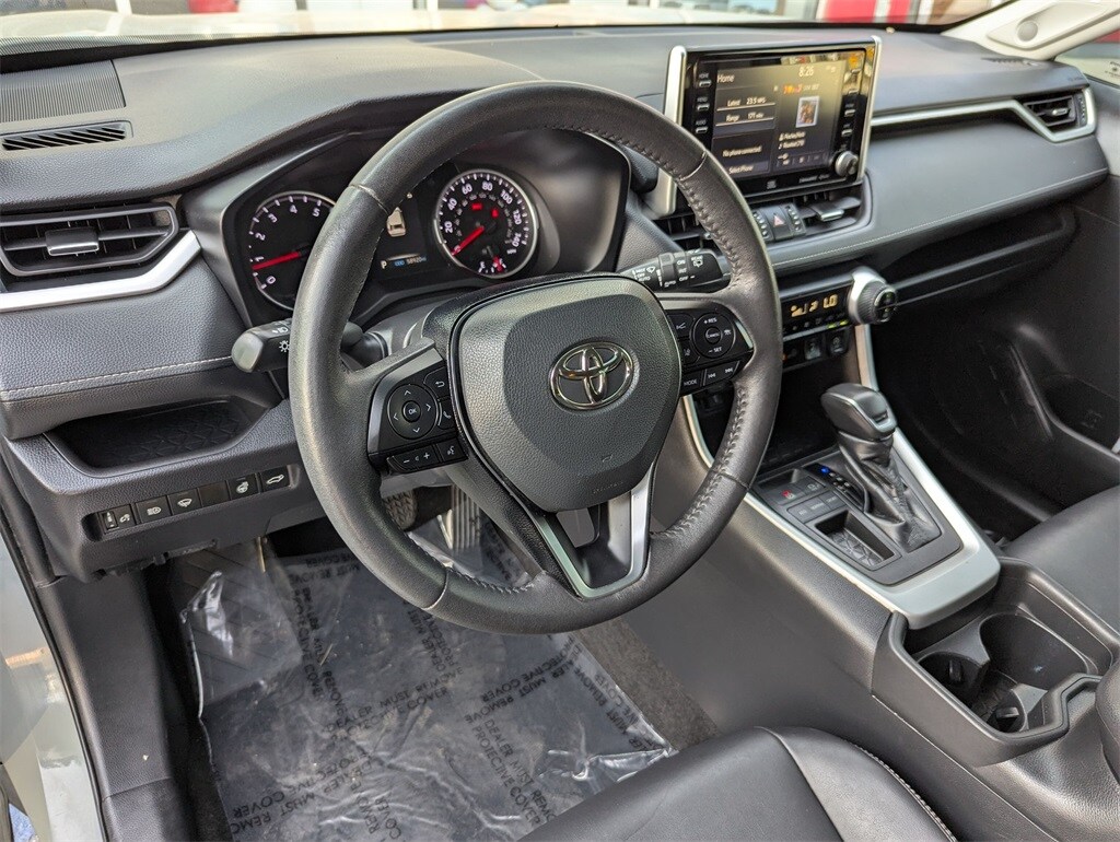 2021 Toyota RAV4 XLE Premium photo 2