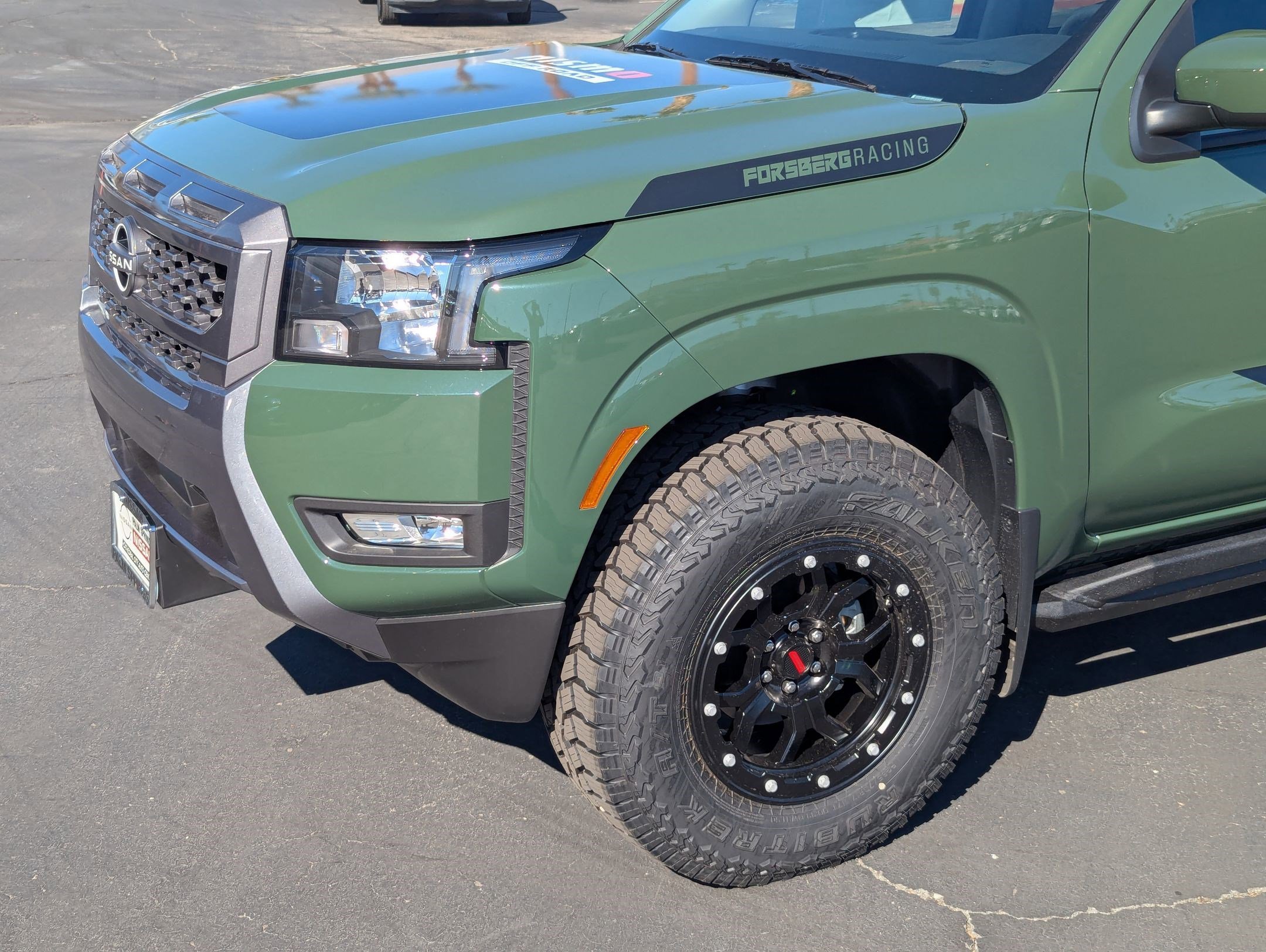 2025 Nissan Frontier SV - Photo 8