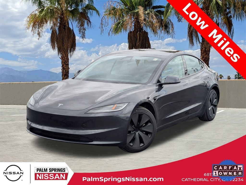 2025 Tesla Model 3 Performance's photo