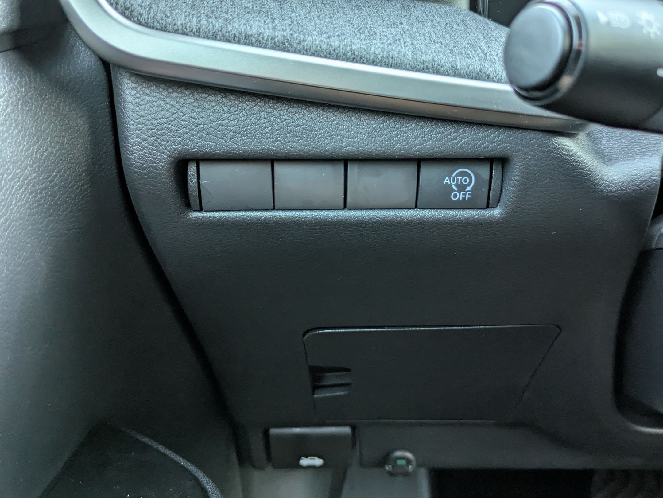 2026 Nissan KICKS S - Photo 13