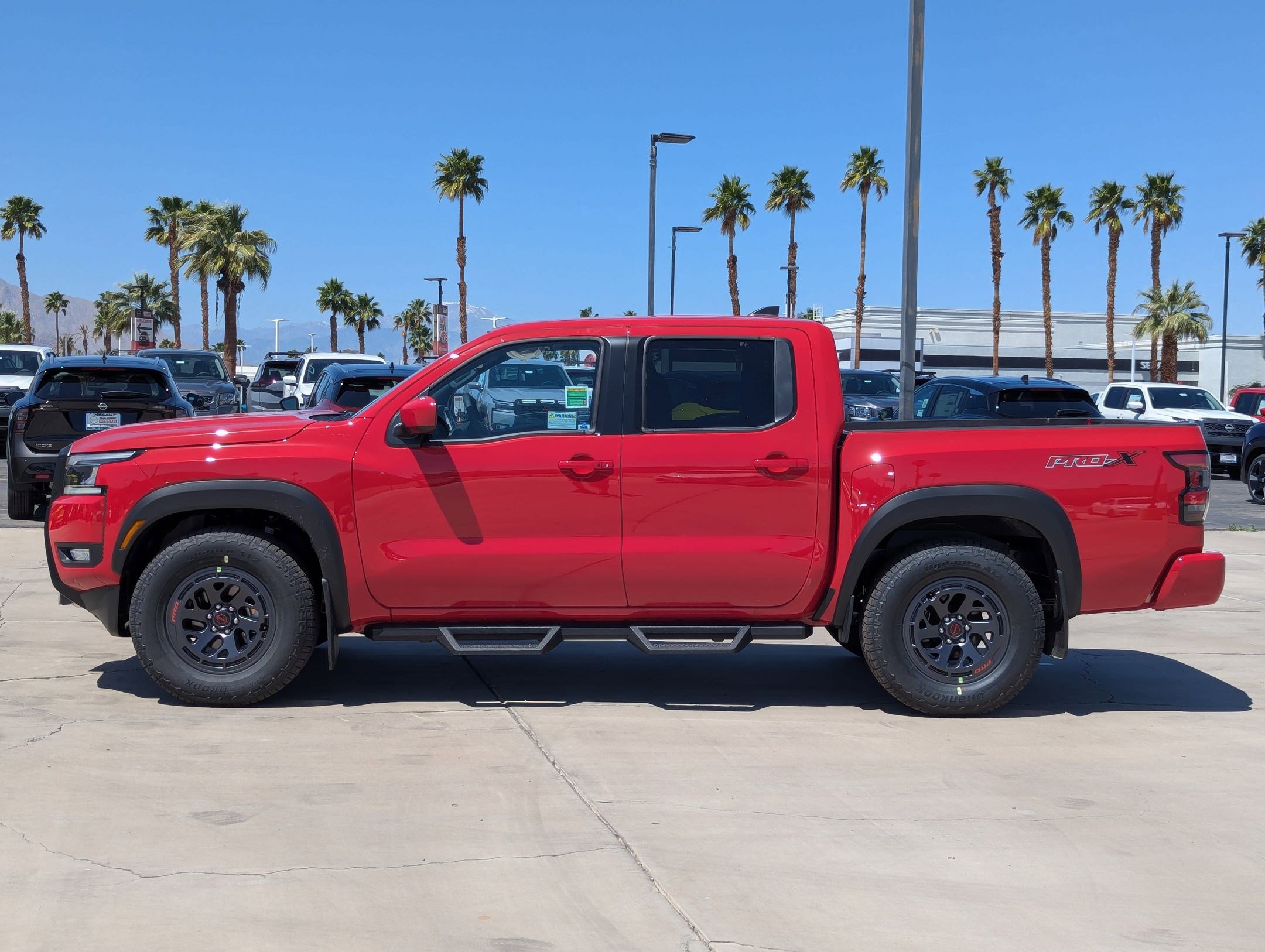 2025 Nissan Frontier PRO-X photo 3