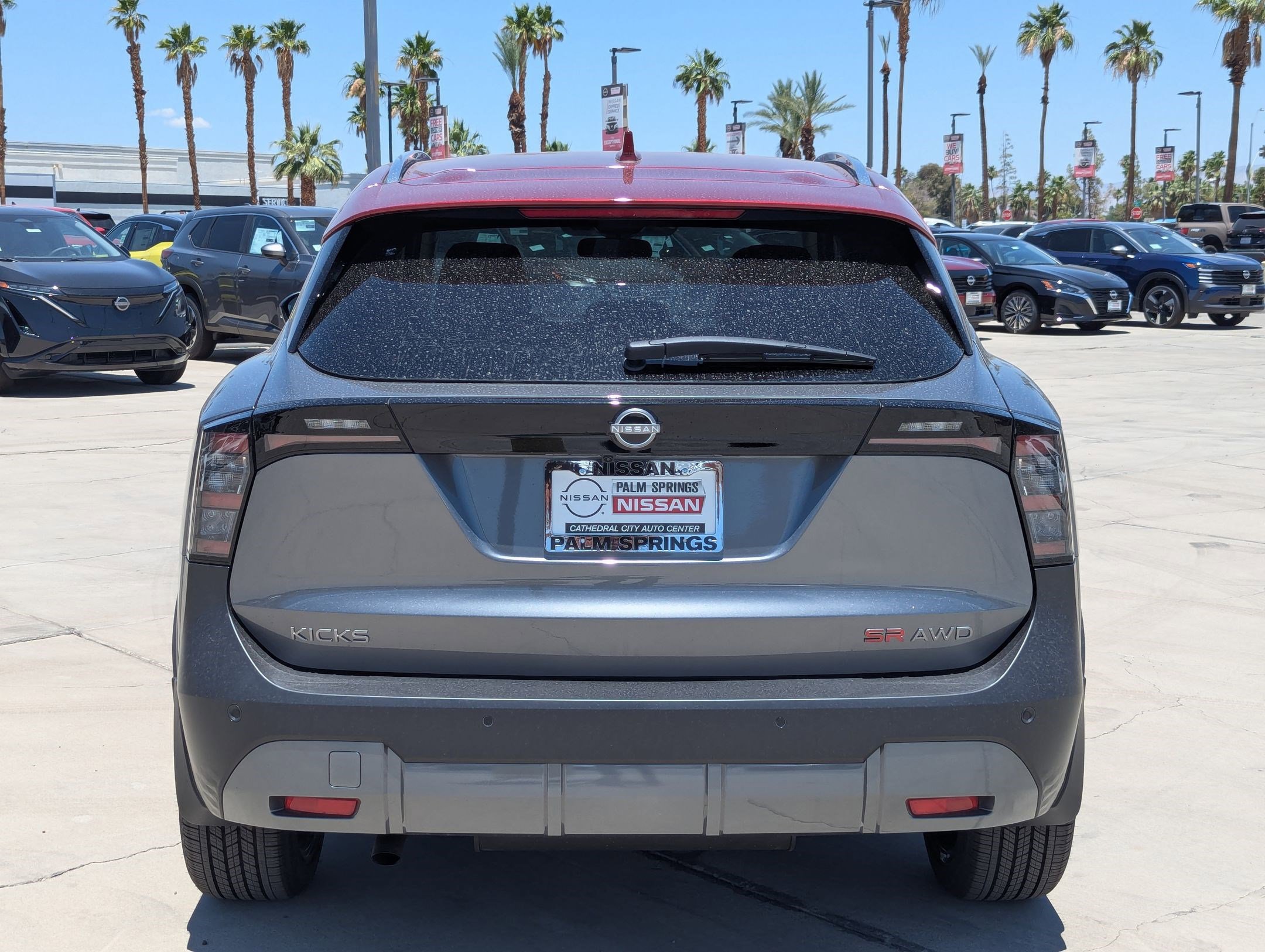 2025 Nissan Kicks SR photo 2