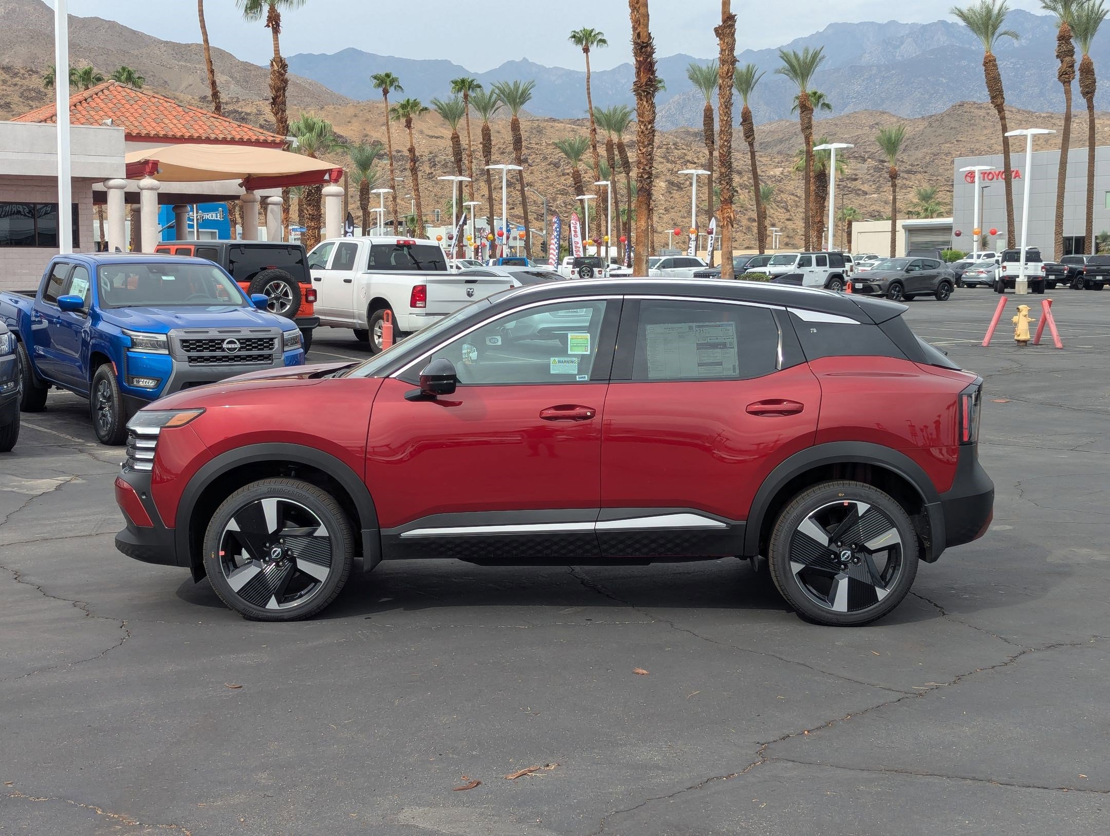 2025 Nissan Kicks SR photo 3