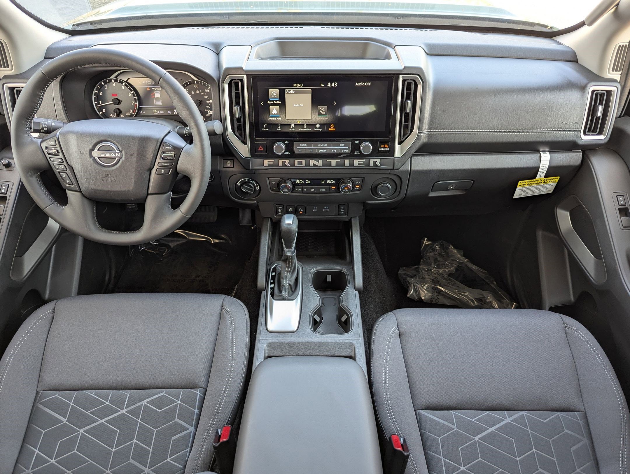 2025 Nissan Frontier SV - Photo 10