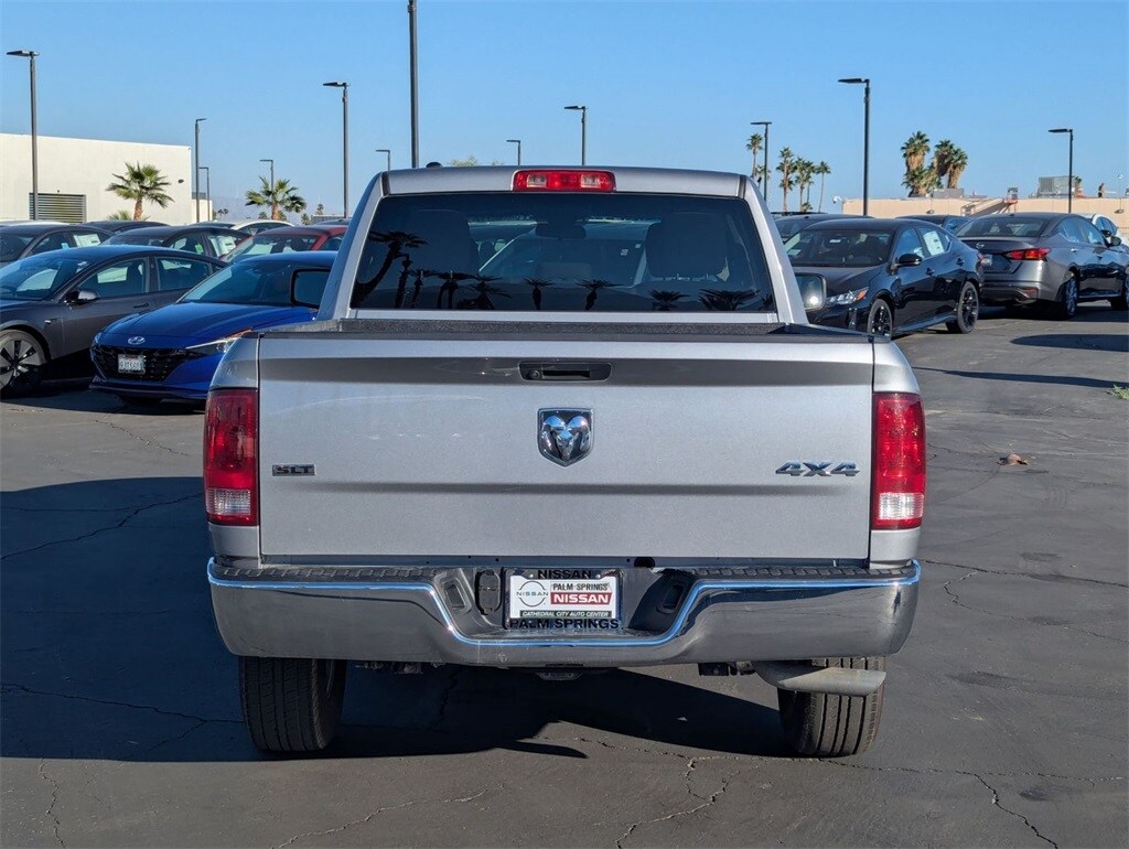 2024 Ram 1500 Classic SLT photo 4