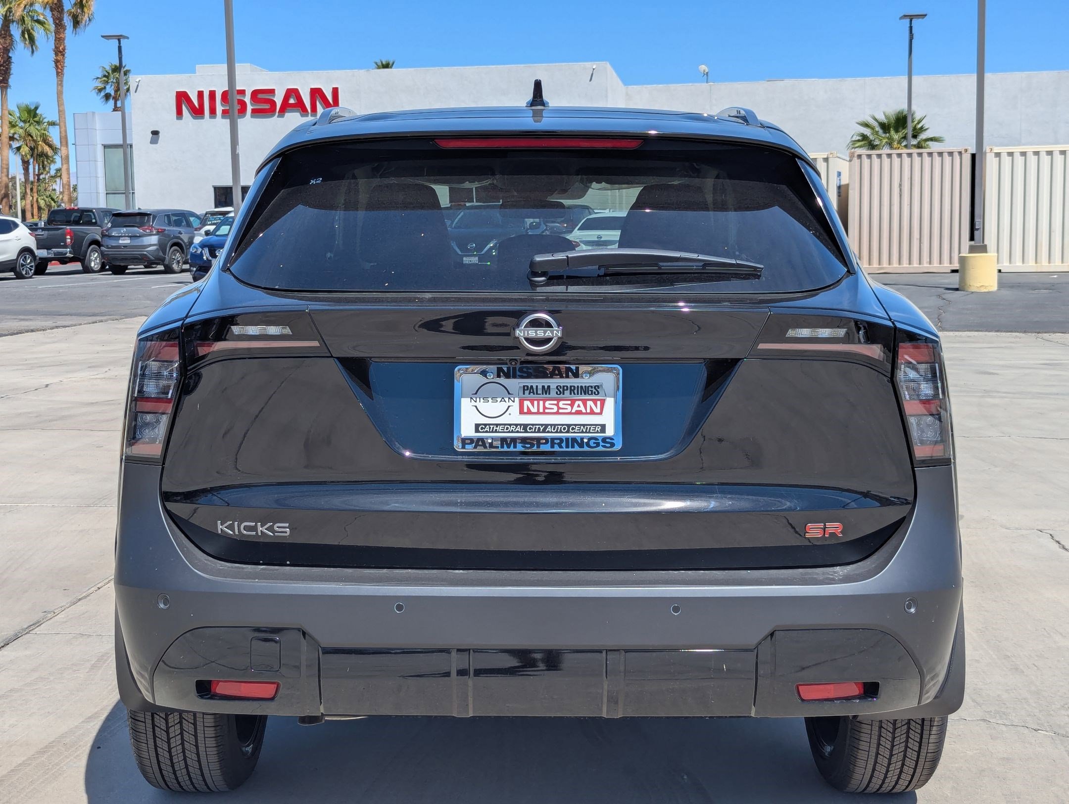 2025 Nissan Kicks SR photo 4
