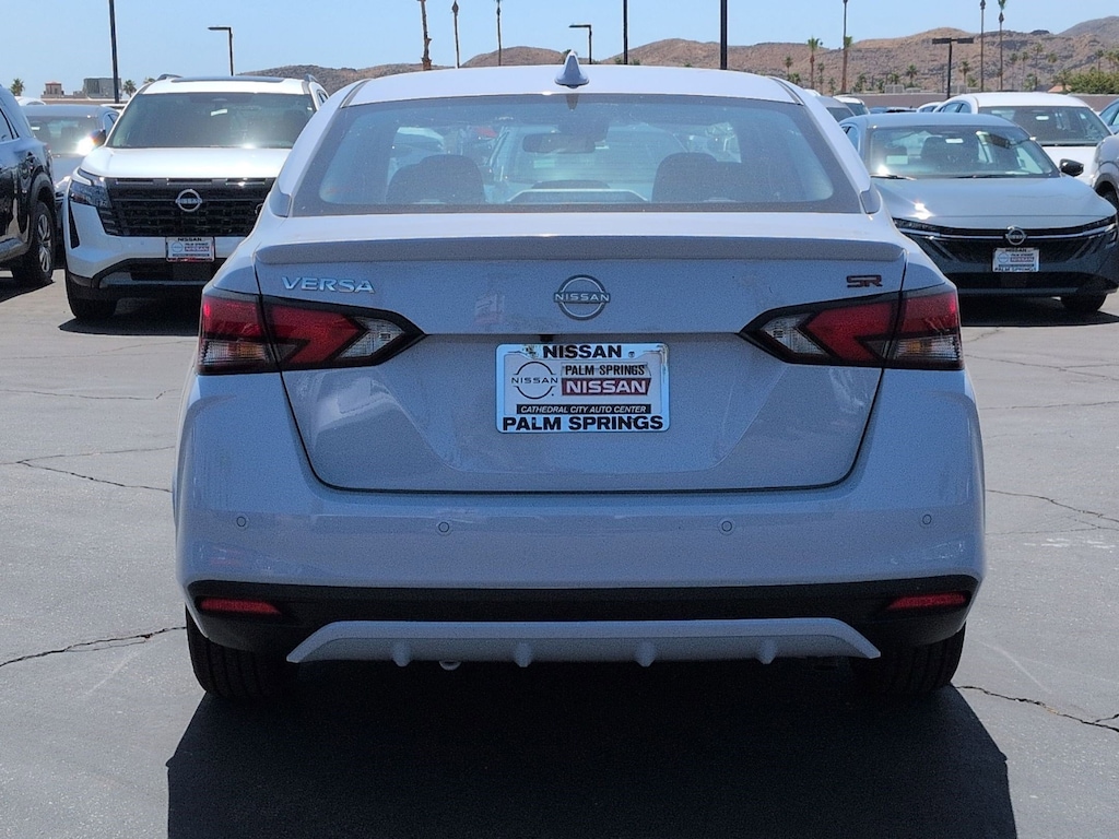 New 2025 Nissan Versa 1.6 SR Sedan