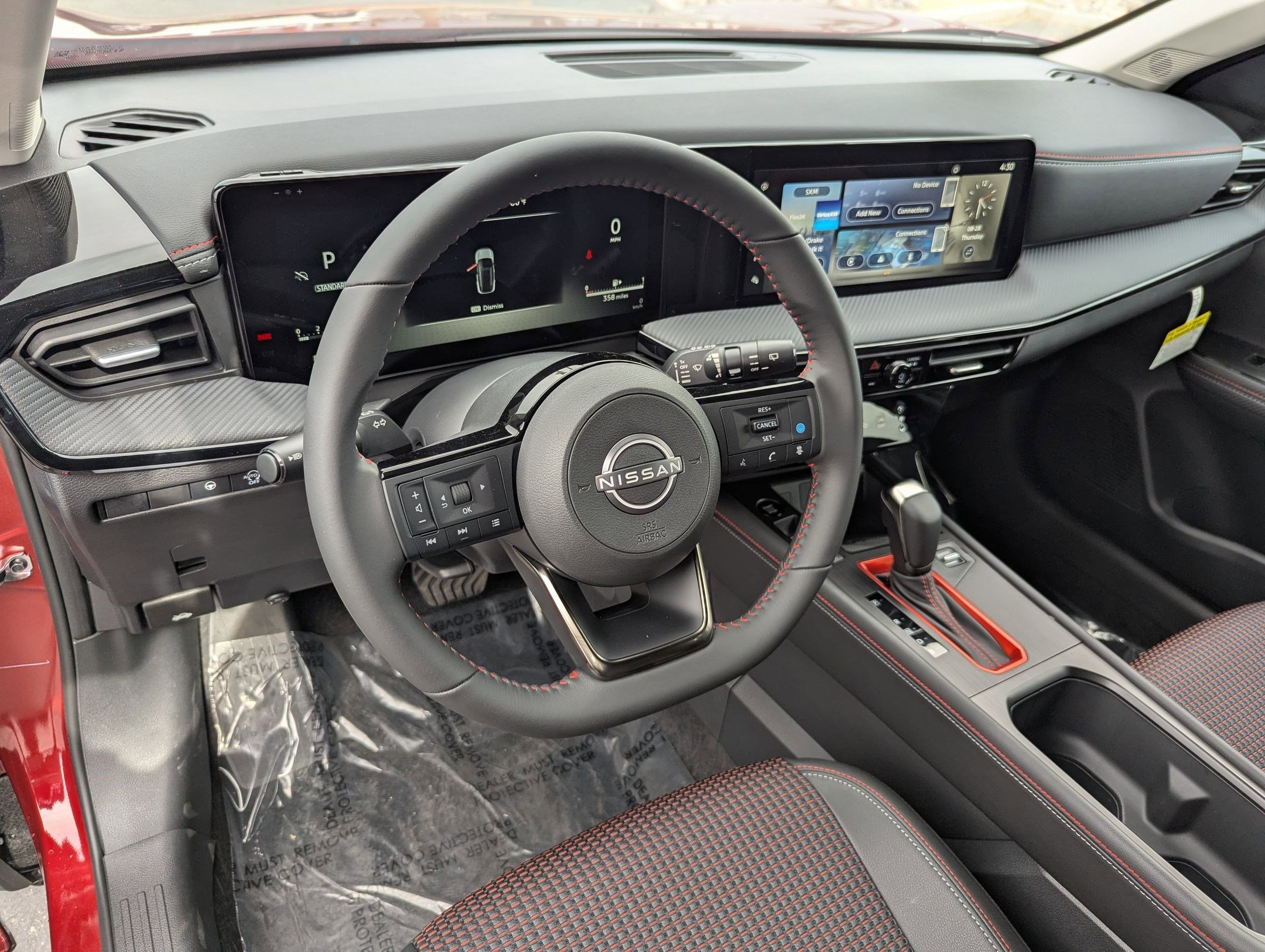 2025 Nissan Kicks SR photo 2