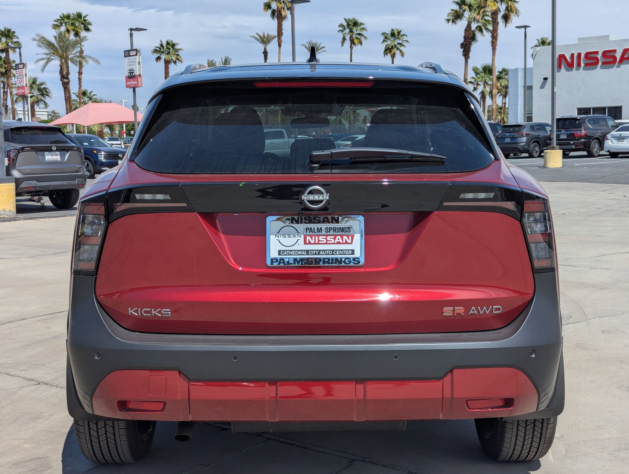 2025 Nissan Kicks SR photo 4