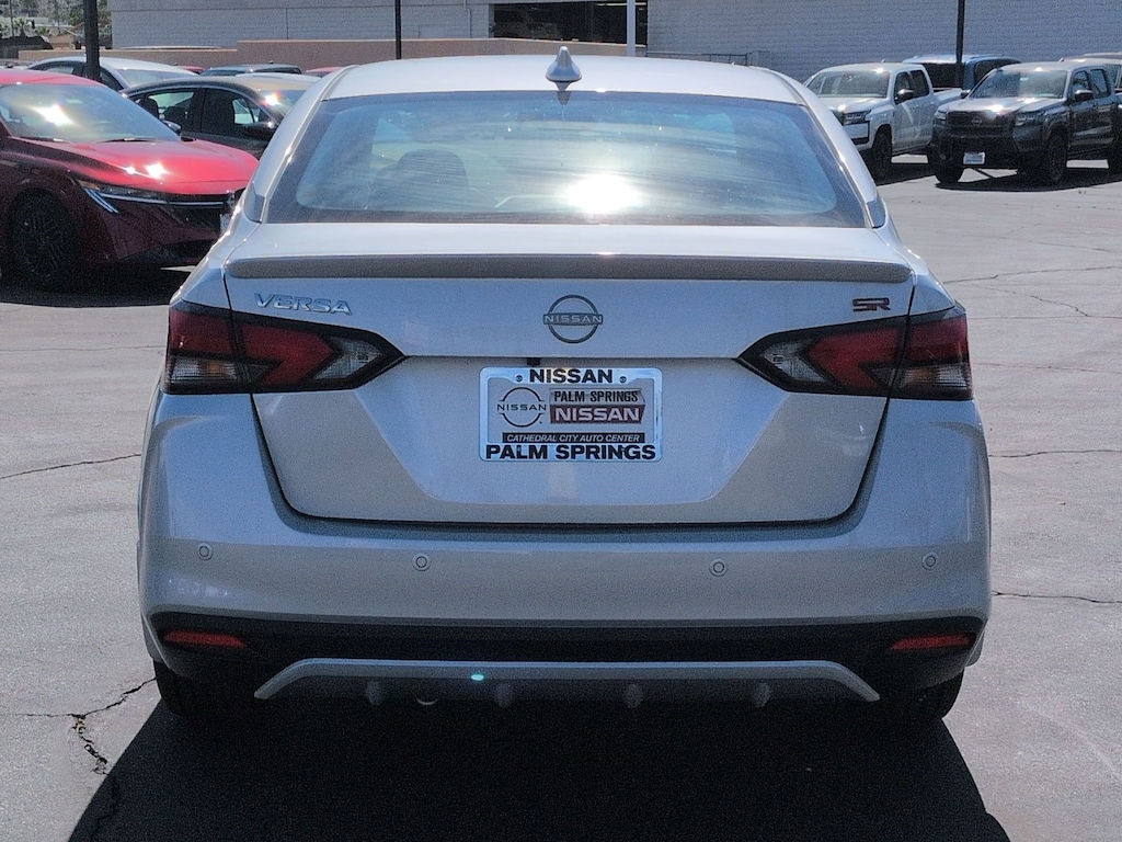 New 2025 Nissan Versa 1.6 SR Sedan