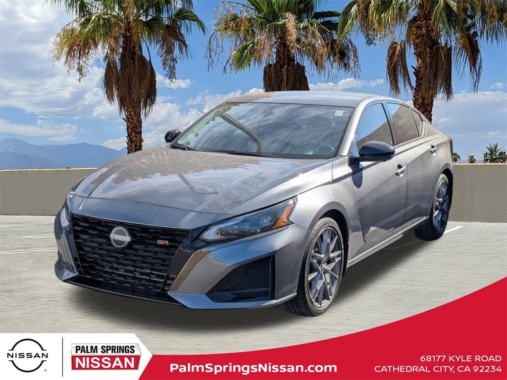 2024 Nissan Altima SR's photo