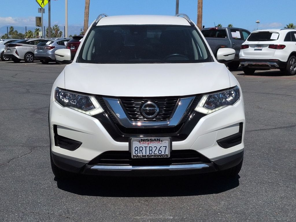 2020 Nissan Rogue SV photo 6