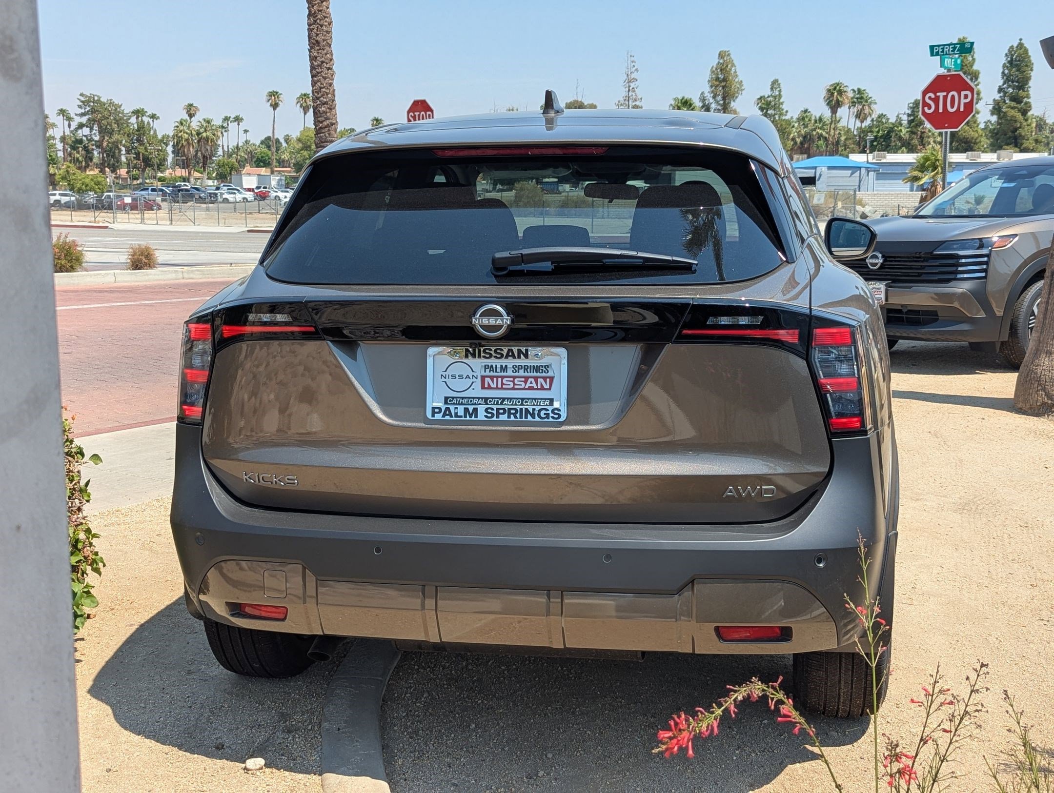 2025 Nissan Kicks SV photo 4