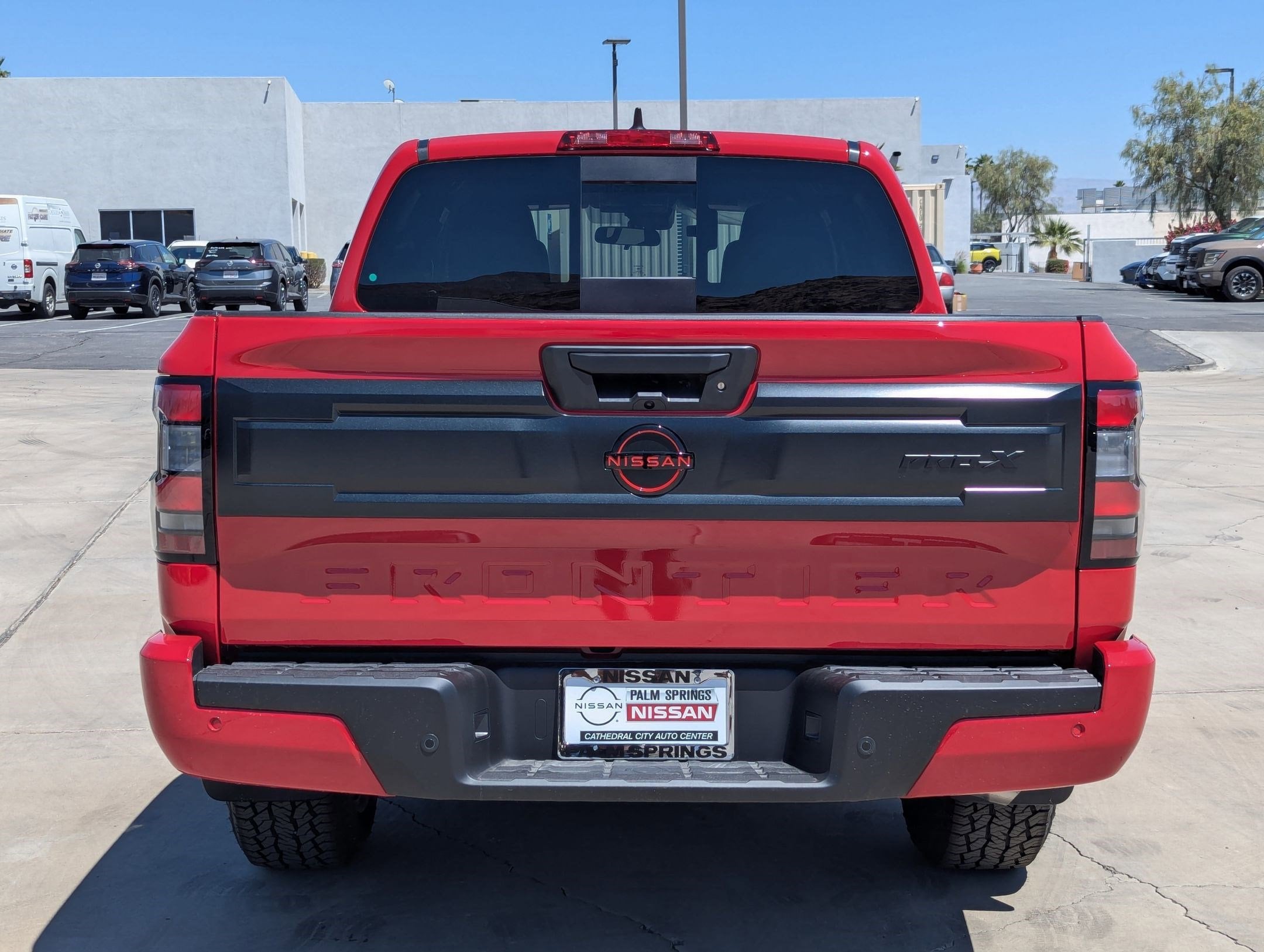 2025 Nissan Frontier PRO-X photo 4