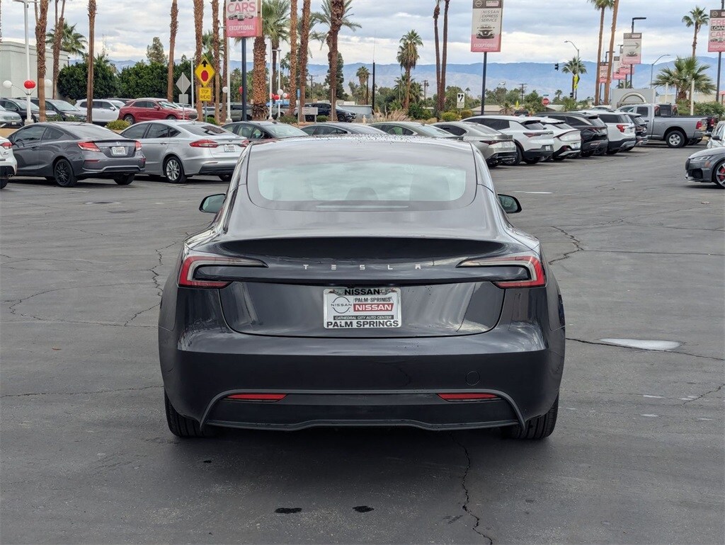 2025 Tesla Model 3 photo 4