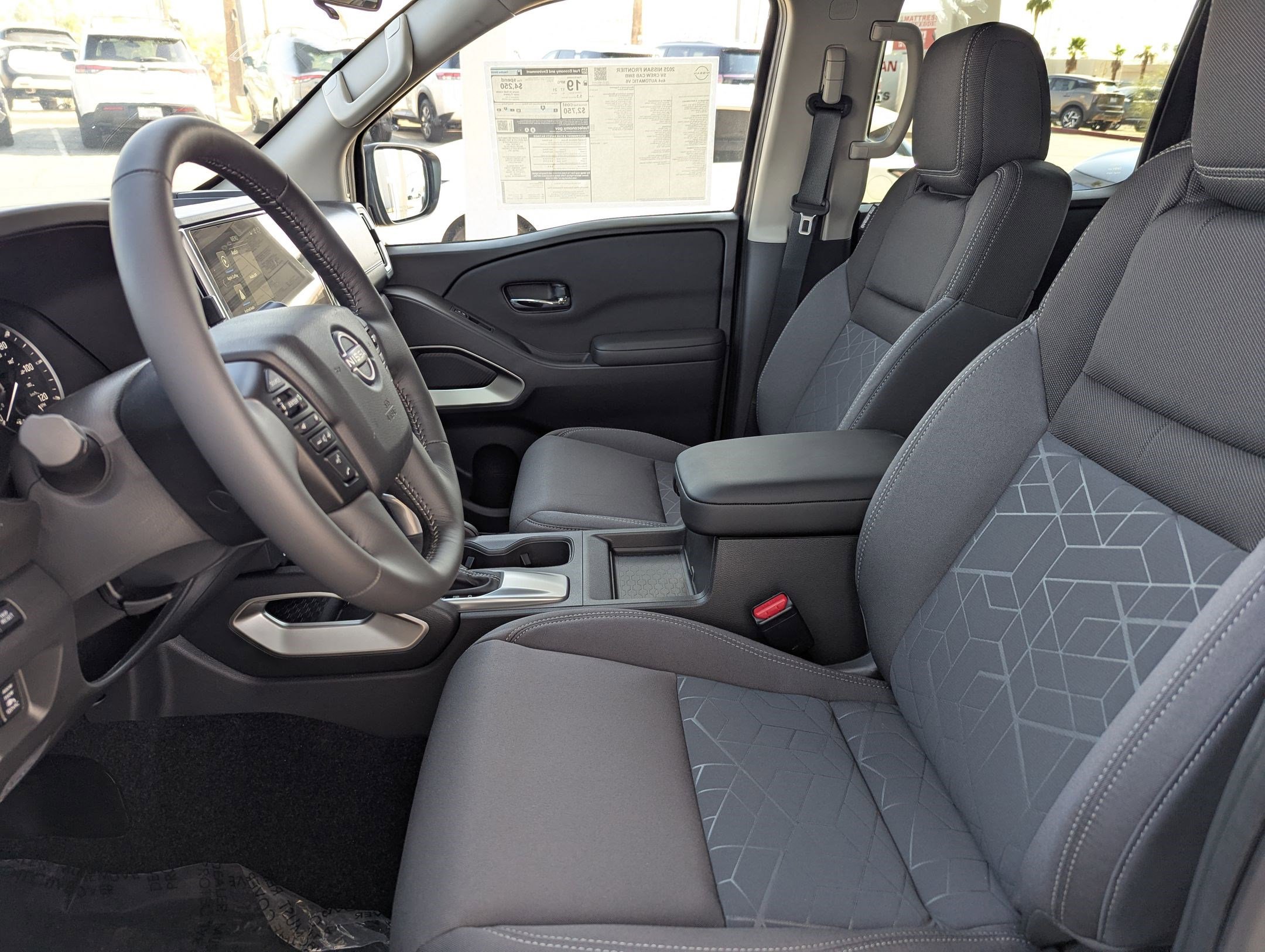 2025 Nissan Frontier SV - Photo 11