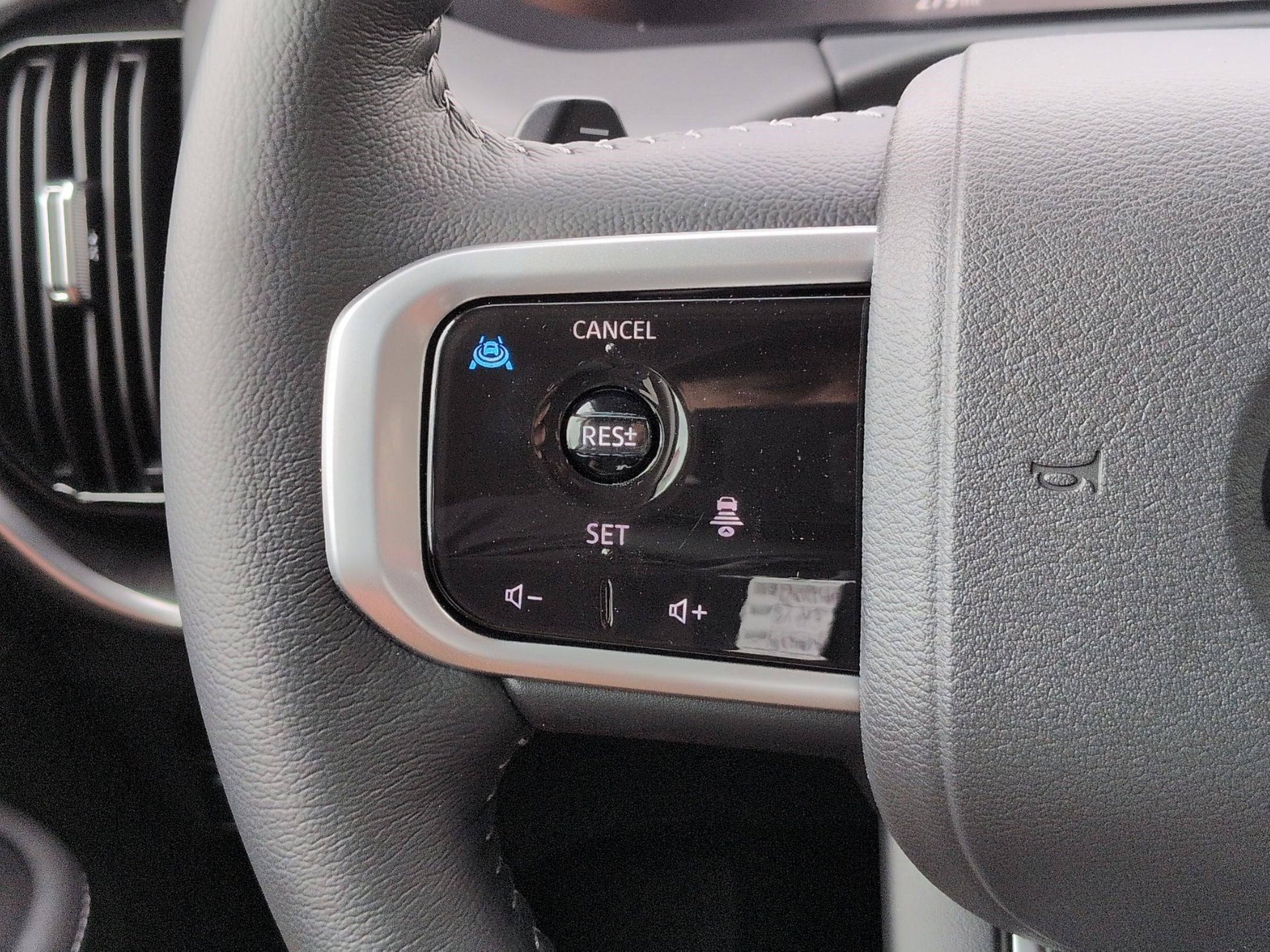 2026 Nissan Armada SV - Photo 14