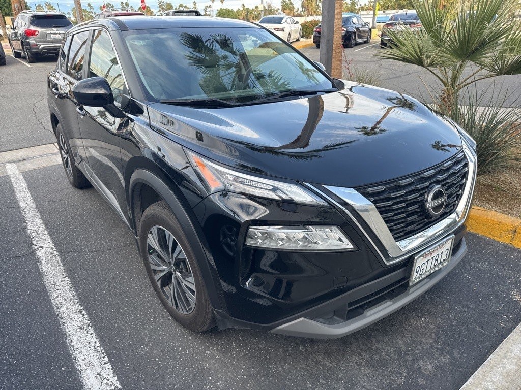 2023 Nissan Rogue SV's photo