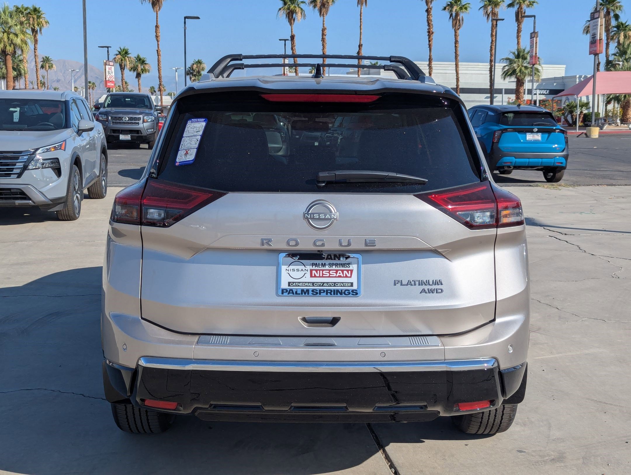 2025 Nissan Rogue Platinum photo 3