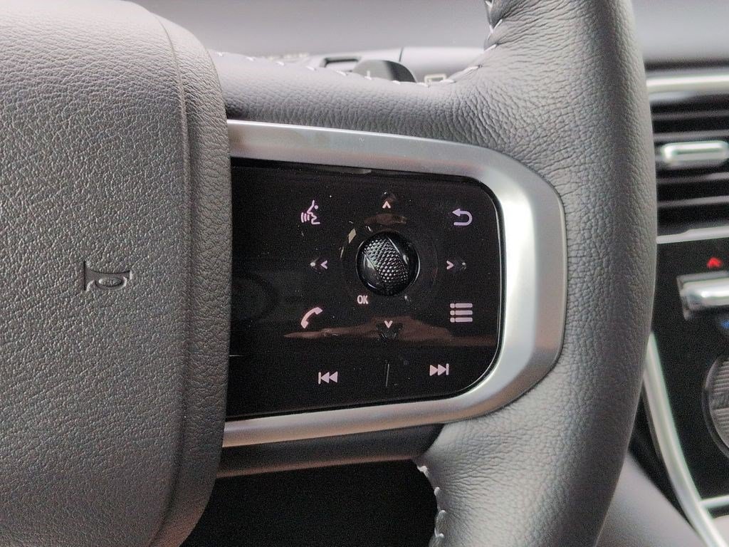 2026 Nissan Armada SV - Photo 15
