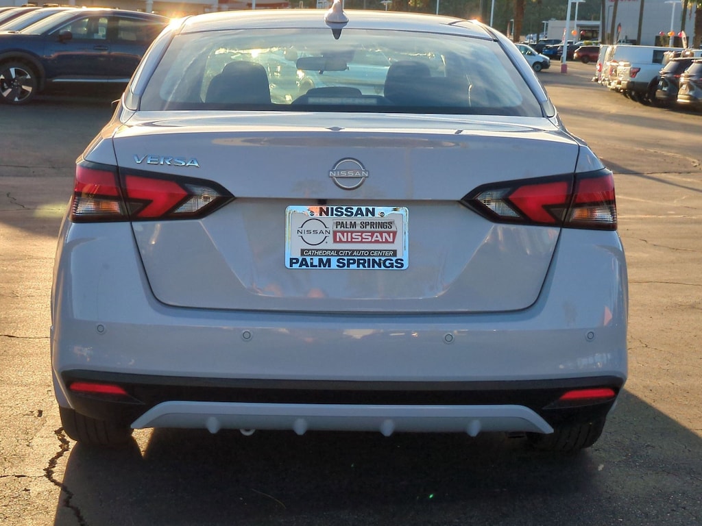 New 2025 Nissan Versa 1.6 SV Sedan