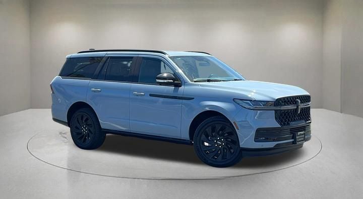 2026 Lincoln Navigator Reserve 4WD's photo