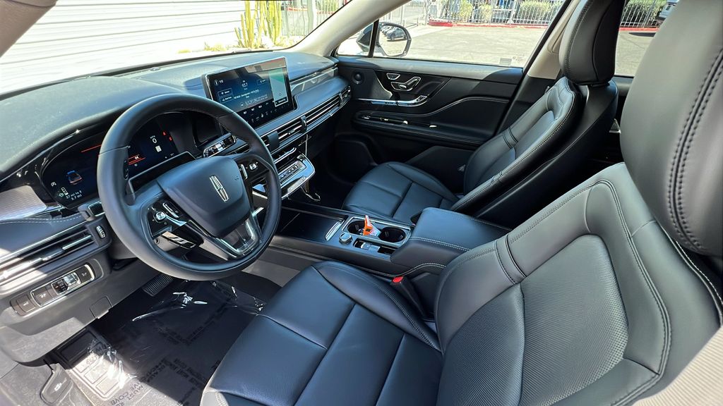 2025 Lincoln Corsair Reserve - Photo 17