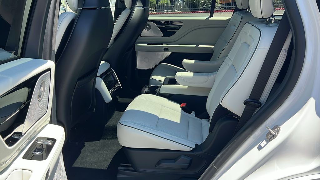 2026 Lincoln Aviator Black Label - Photo 12