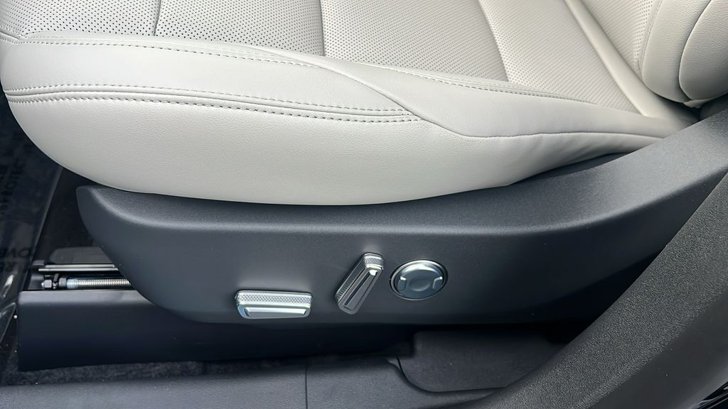 2026 Lincoln Nautilus Premiere - Photo 13