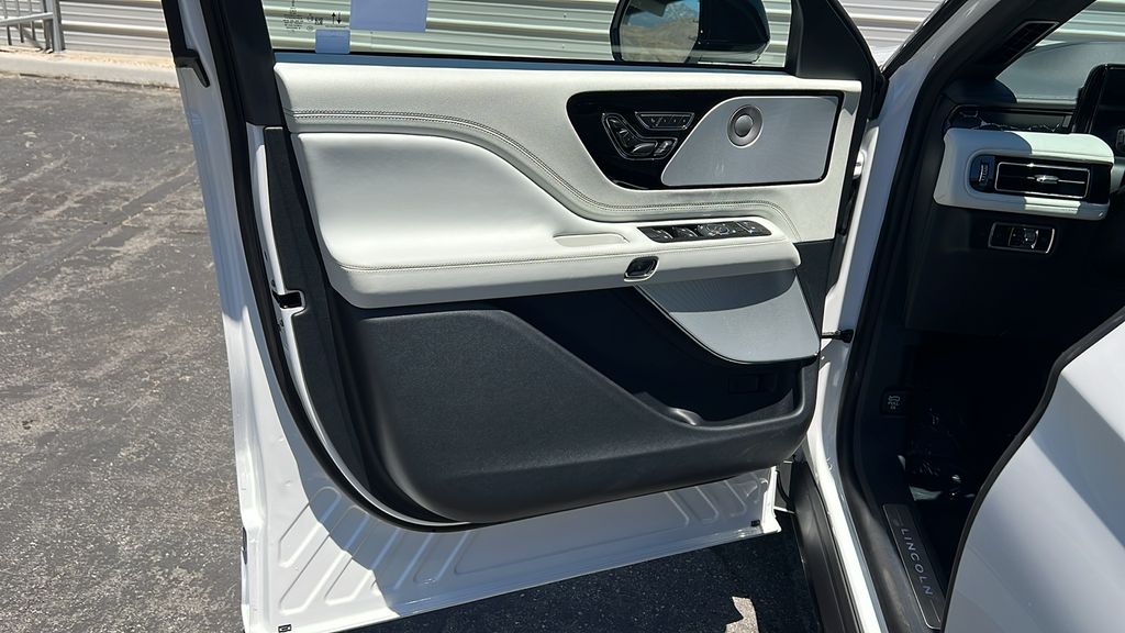 2026 Lincoln Aviator Black Label - Photo 15