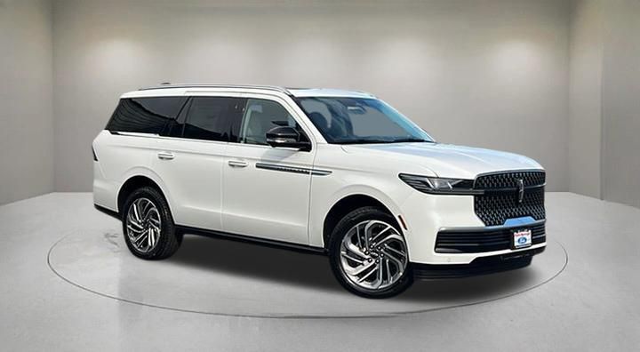 2026 Lincoln Navigator Reserve L 4WD's photo