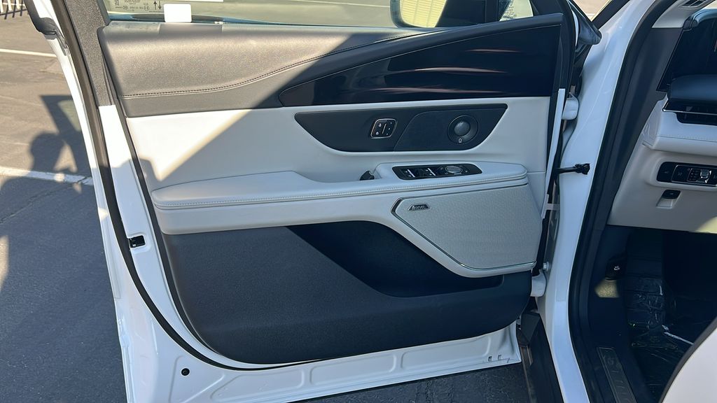 2026 Lincoln Nautilus Premiere - Photo 12