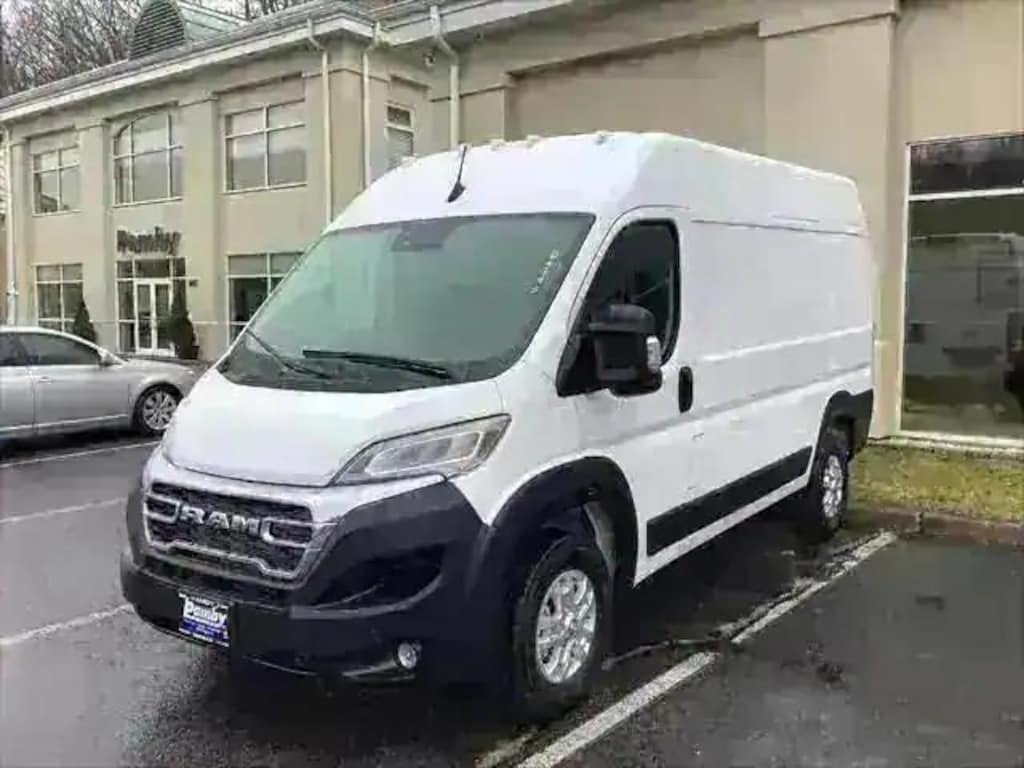 New 2024 Ram ProMaster PROMASTER 3500 SLT CARGO VAN HIGH ROOF 136' WB Cargo Van