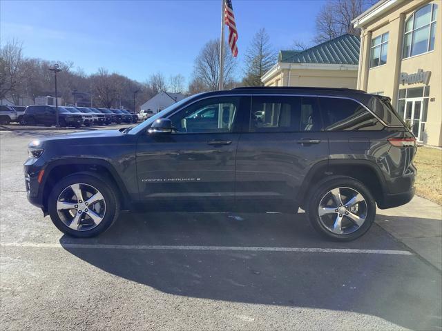2025 Jeep Grand Cherokee Limited photo 4