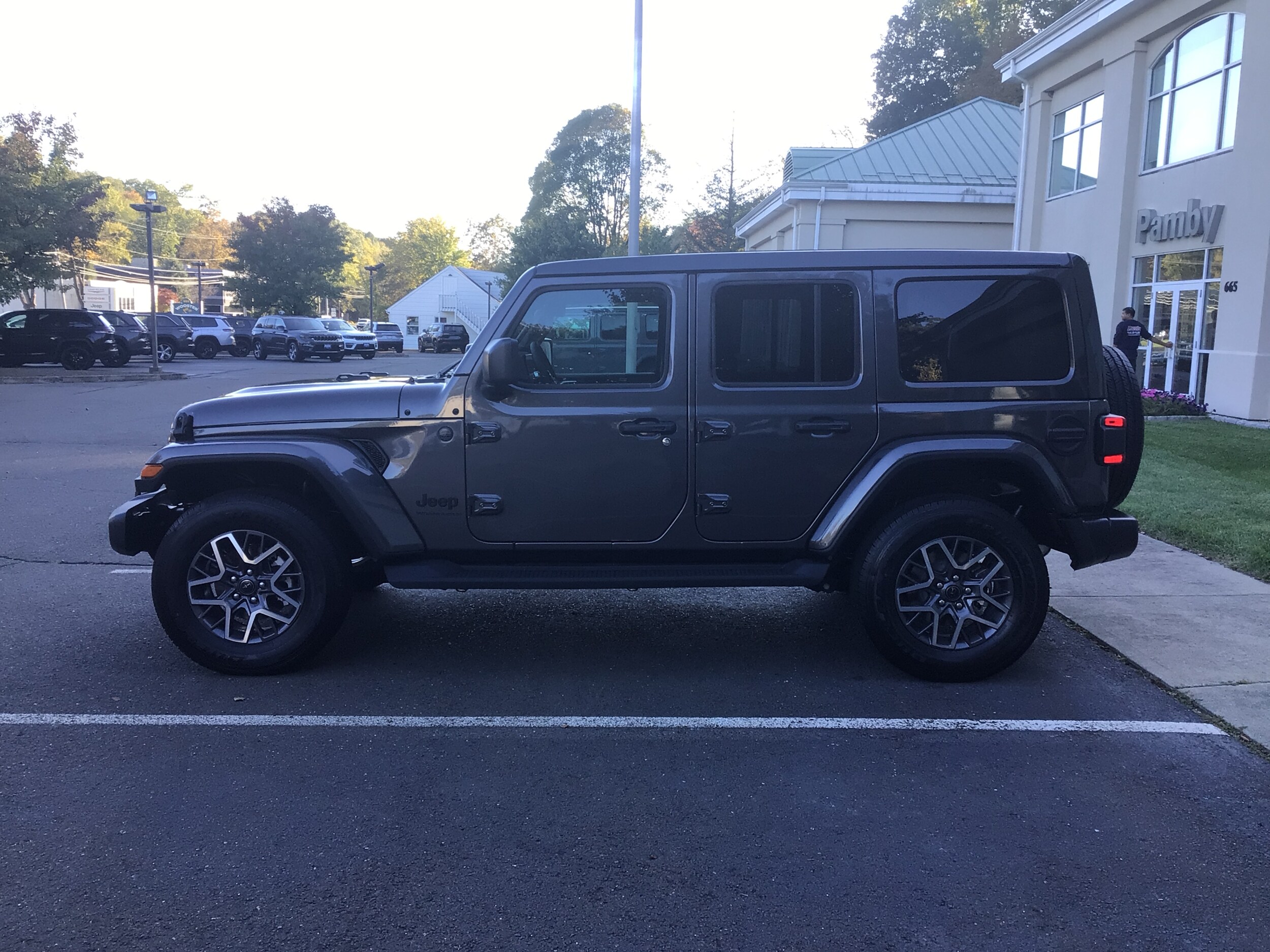 2025 Jeep Wrangler Sahara photo 3