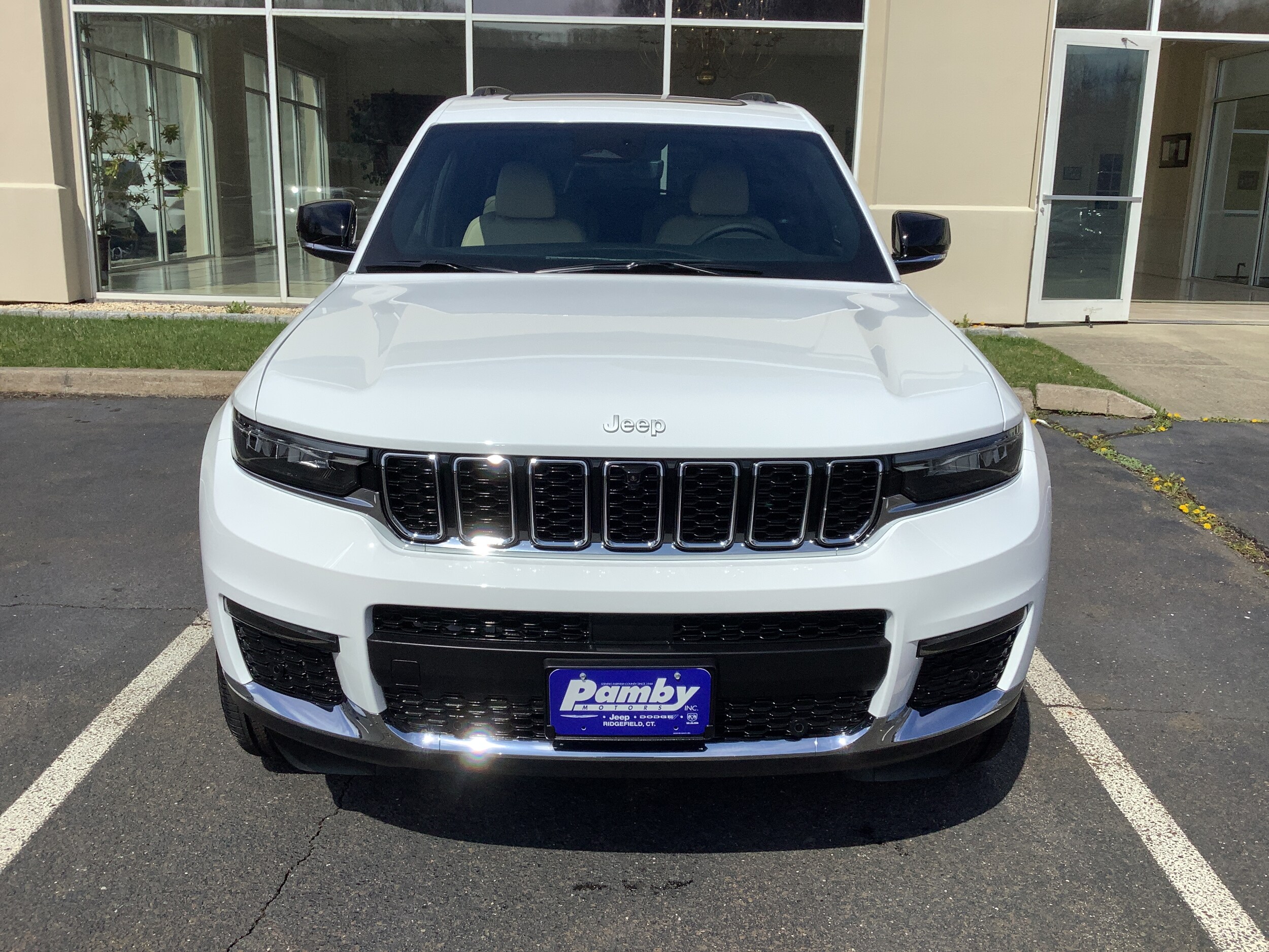 2025 Jeep Grand Cherokee Limited photo 2
