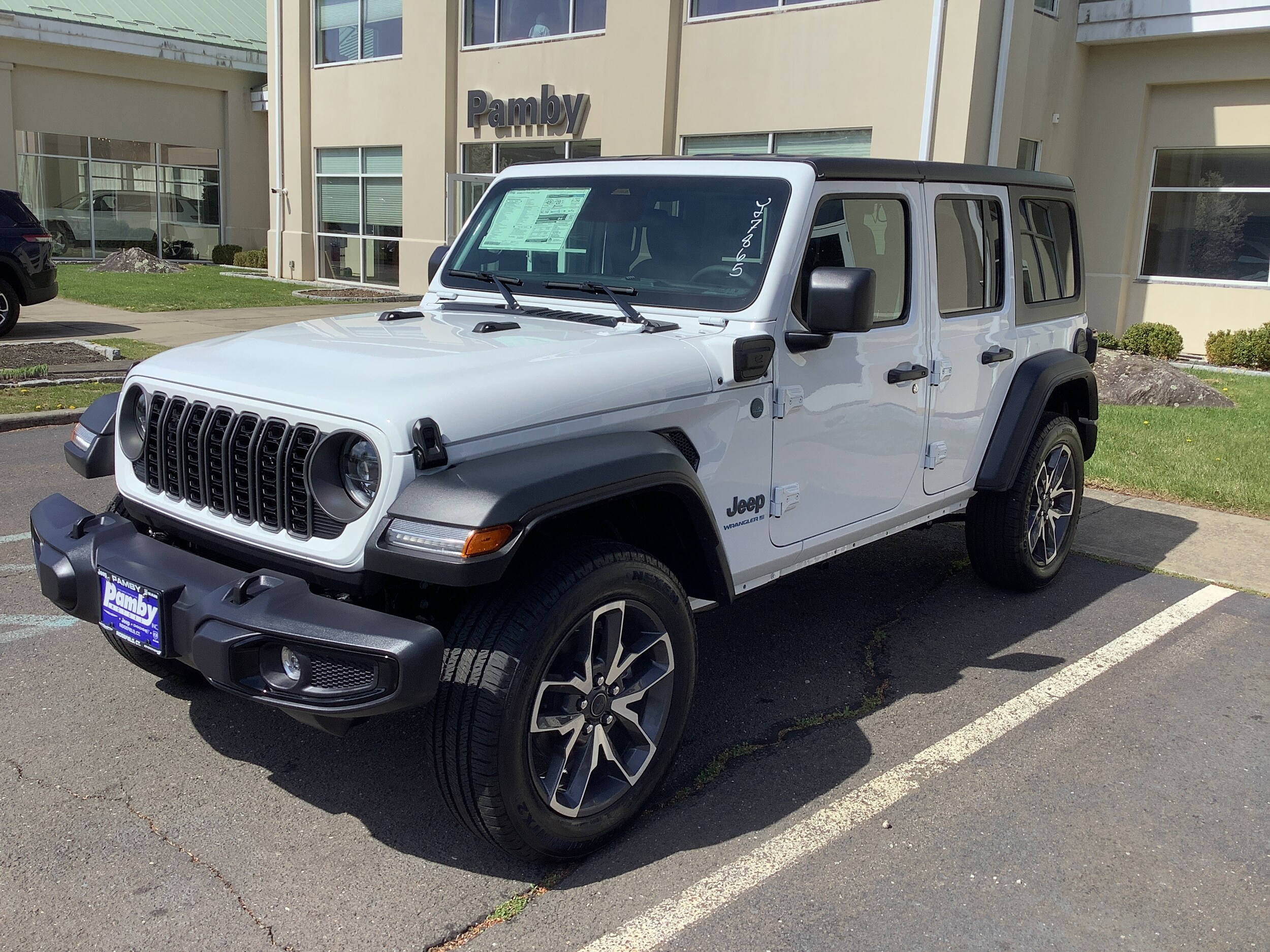 2025 Jeep Wrangler 4xe Sport S photo 3