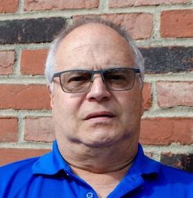 Staff member Mike Polverari from ID_2b0edda9ce1b