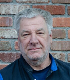 Staff member Thomas Bergeron from ID_4649ec