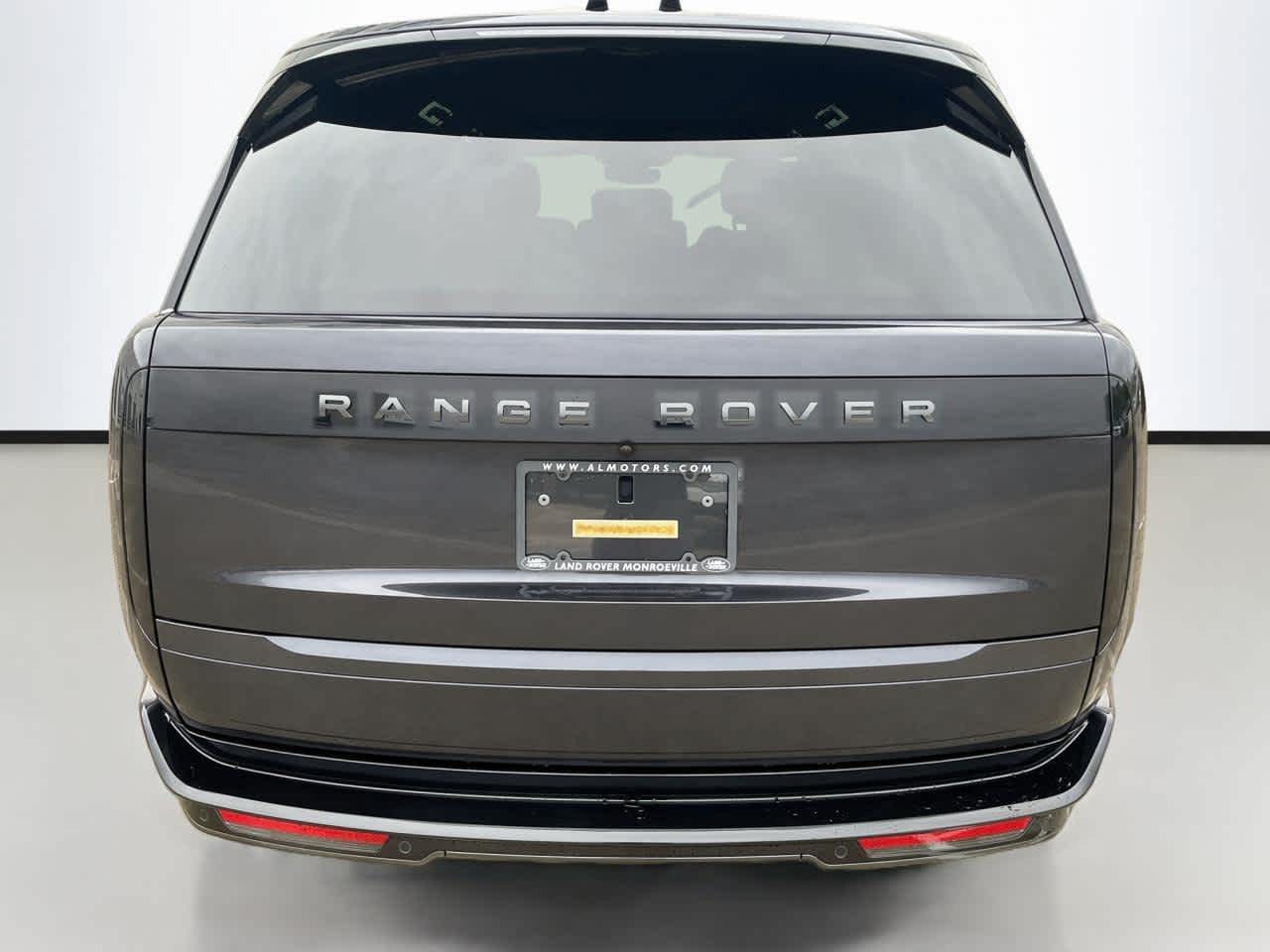 New 2026 Land Rover Range Rover SE LWB 7-Seats / V8 SUV