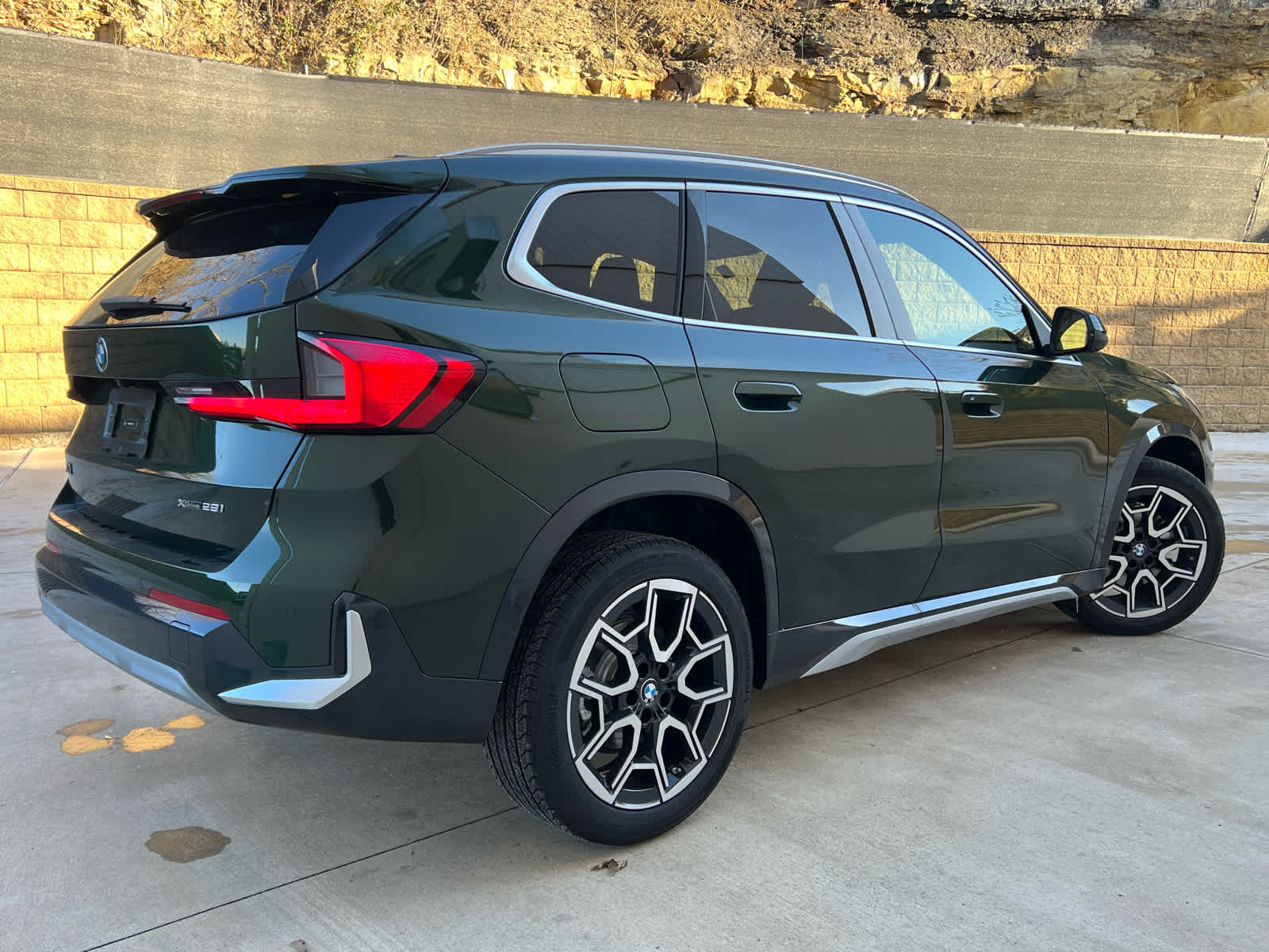 2025 Bmw X1 XDrive28i photo 3