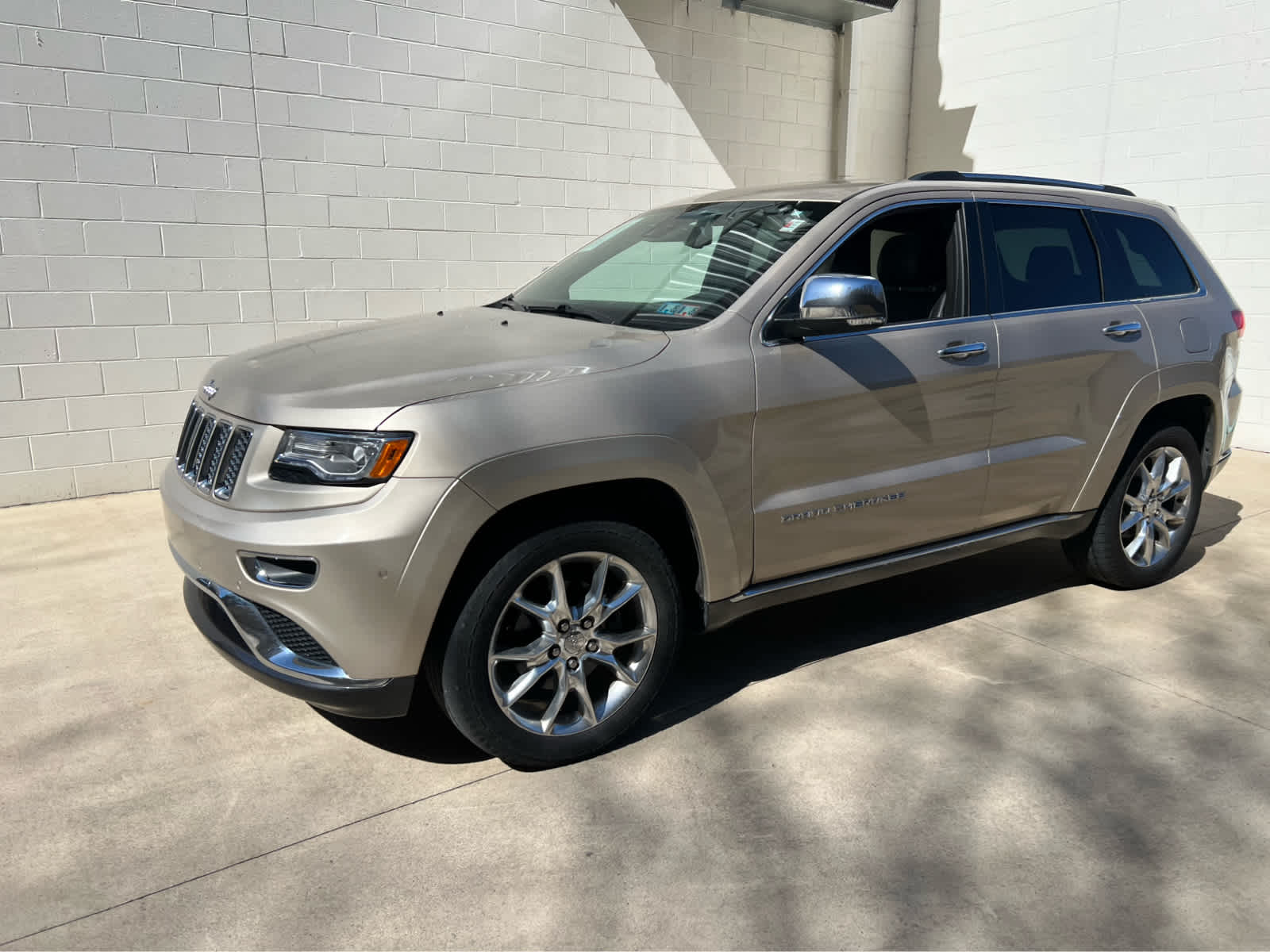 Used 2015 Jeep Grand Cherokee Summit with VIN 1C4RJFJG2FC612808 for sale in Monroeville, PA